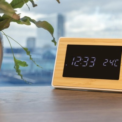 Reloj bambú LED personalizado